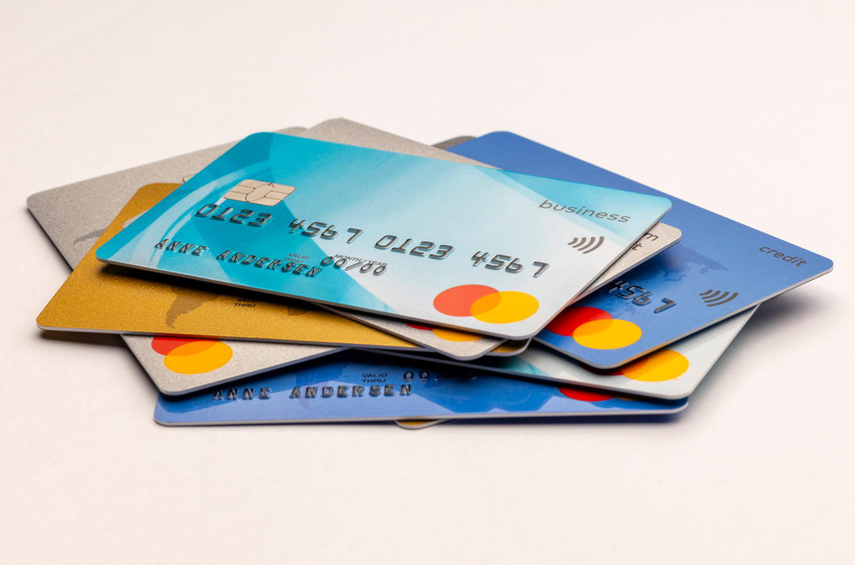 Med et Mastercard fra Middelfart Sparekasse får du op til 42 dages kredit sammen med både rejse- og afbestillingsforsikring.