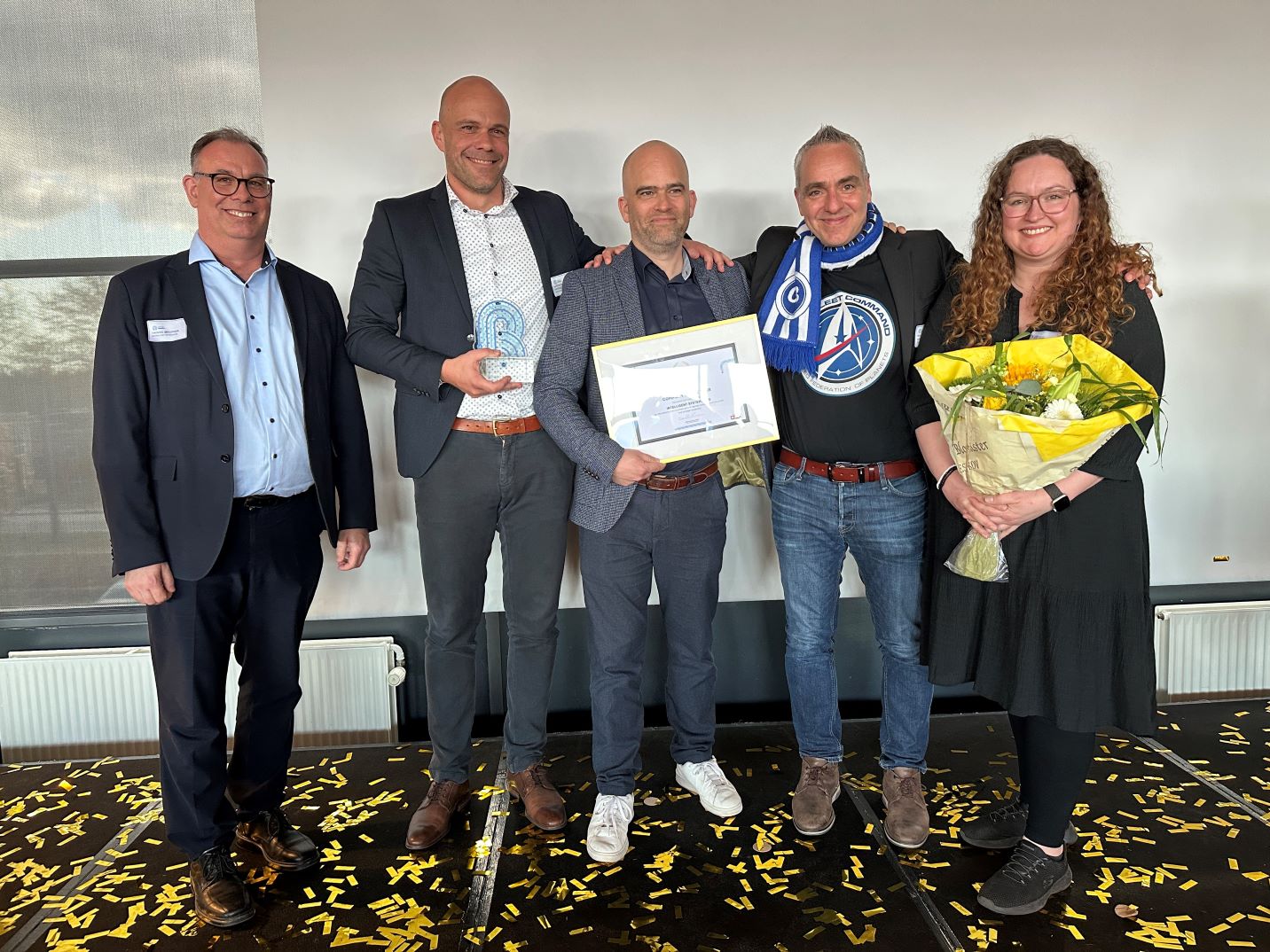 Middelfart Sparekasse stod bag prisen til Årets Virksomhed, da Odense Robotics hyldede medlemmerne til et awardshow.