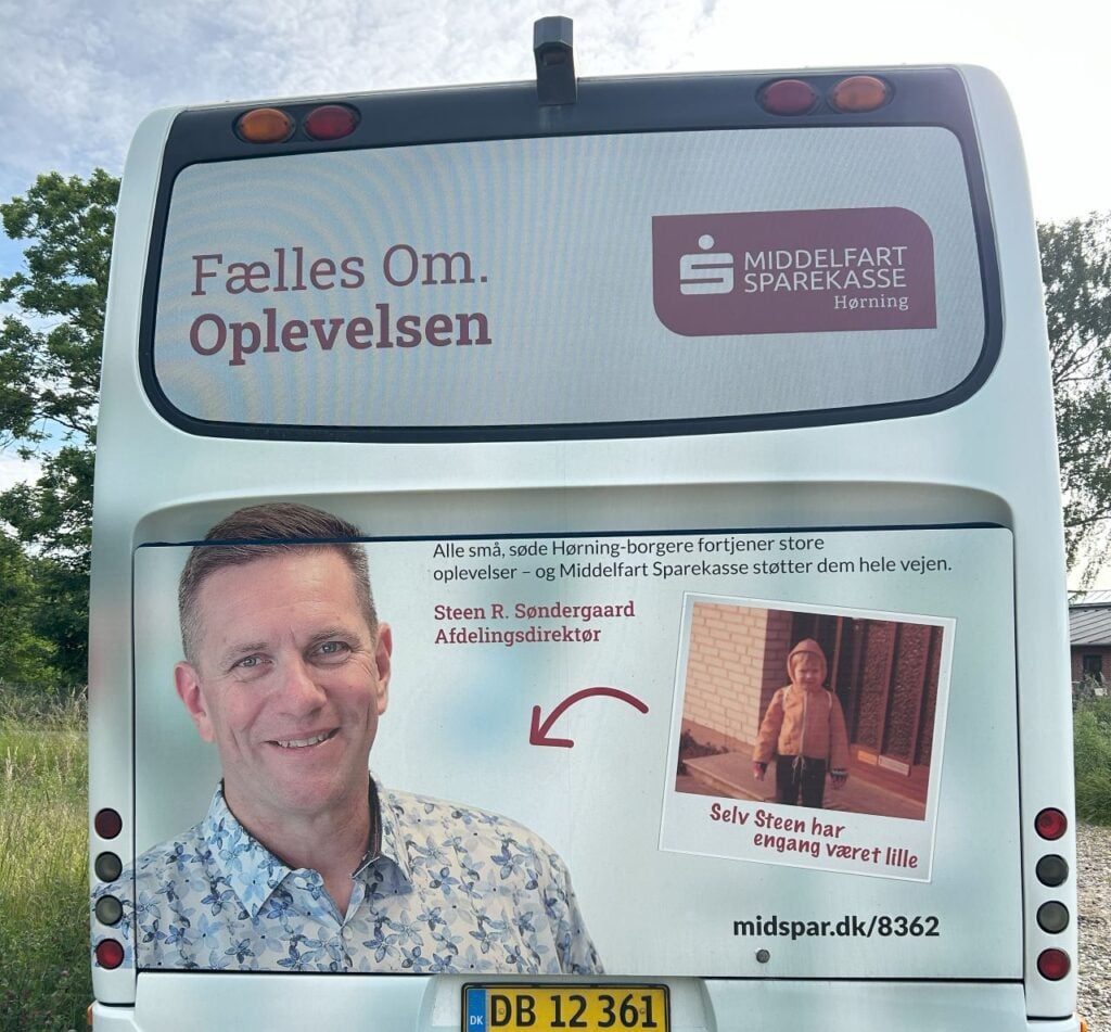 Middelfart Sparekasse bakker op om Naturbussen i Hørning, og forleden var afdelingsdirektør Steen Søndergaard med på tur.