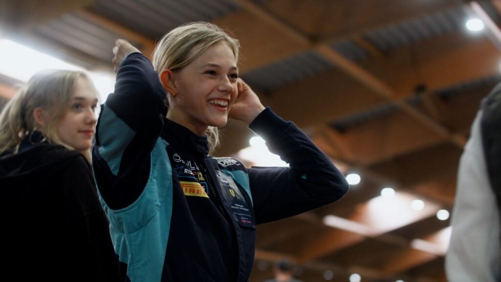 Med stor stolthed støtter Middelfart Sparekasse Alba Larsen, og den unge, danske motorsportskører har netop modtaget en stor pris.