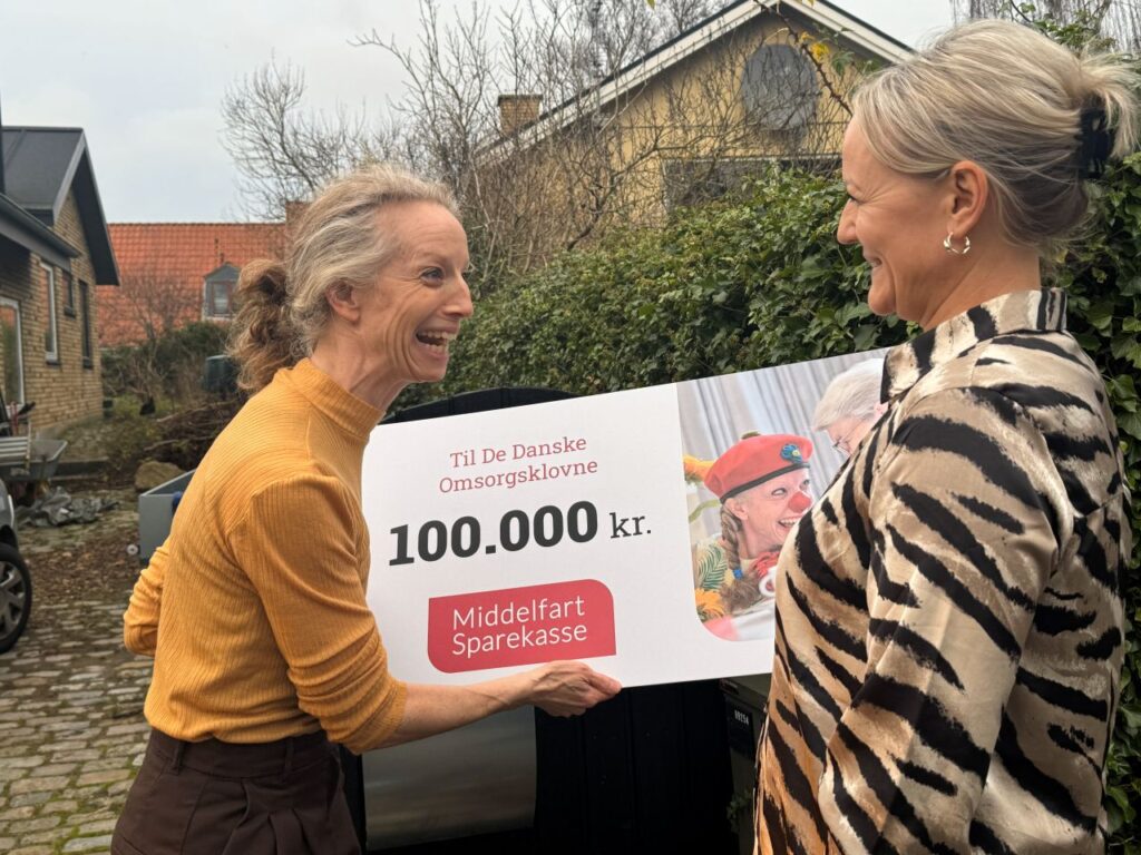 De Danske Omsorgsklovne har fået en lille ekstra julegave af Middelfart Sparekasse, og gaven skabte jubel og glæde.