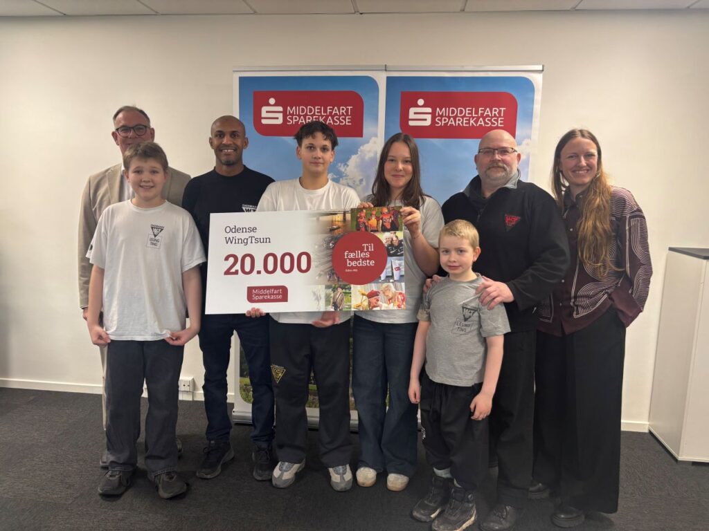 Middelfart Sparekasse på Dalumvej i Odense har atter doneret penge til lokale ildsjæle i Odense og omegn - i alt 100.000 kroner.
