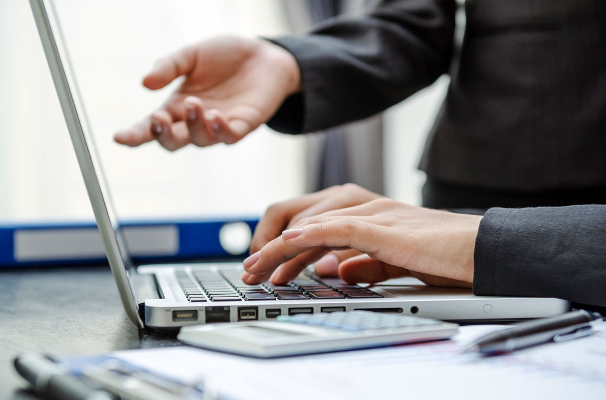 Få overblik over, hvordan du giver eller får fuldmagt til en konto