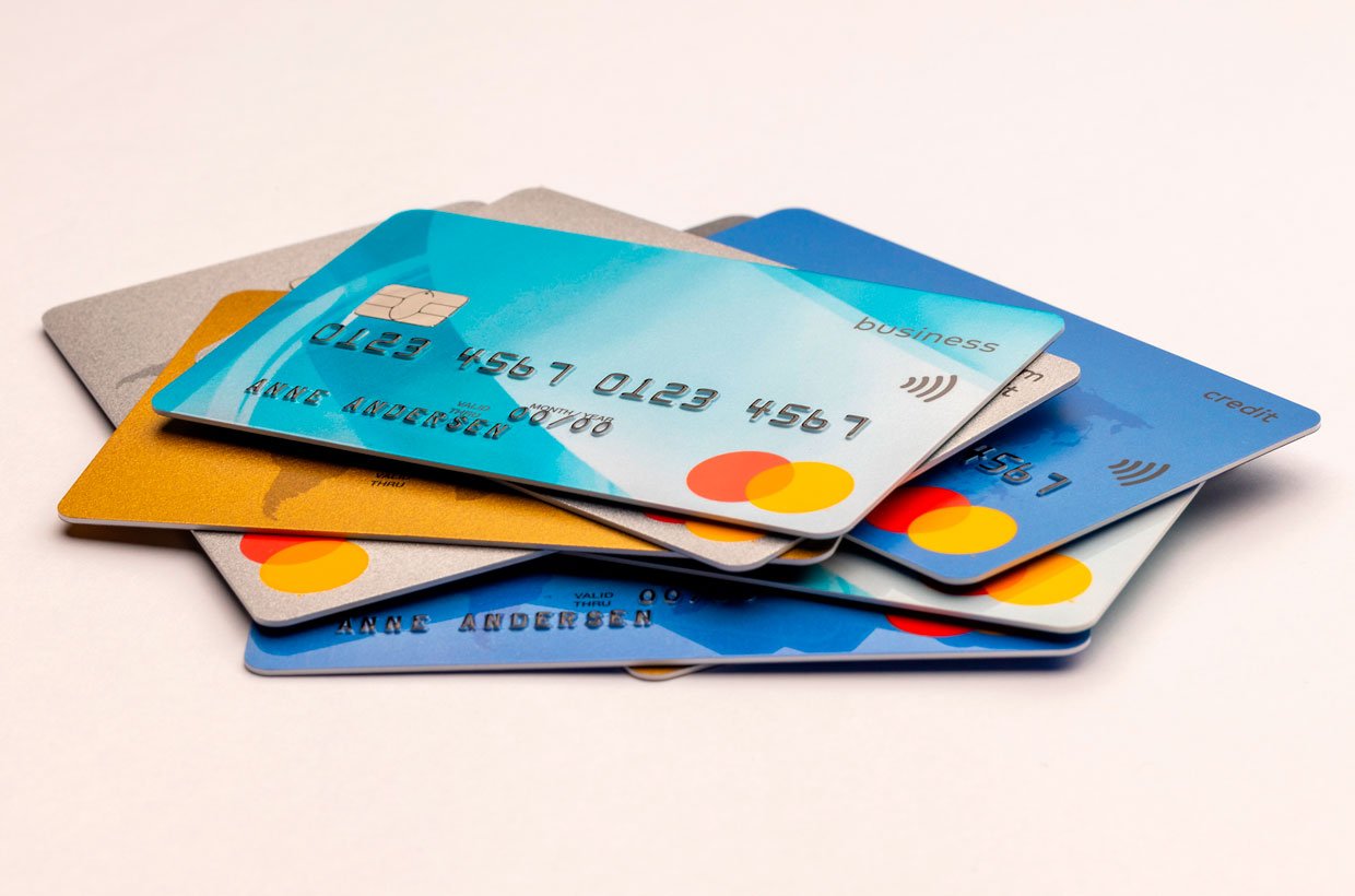 Med et Mastercard fra Middelfart Sparekasse får du op til 42 dages kredit sammen med både rejse- og afbestillingsforsikring.