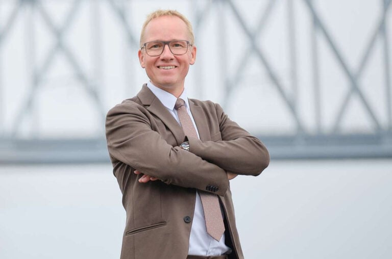Profileret aktie-ekspert får nyt job på hjemmebanen